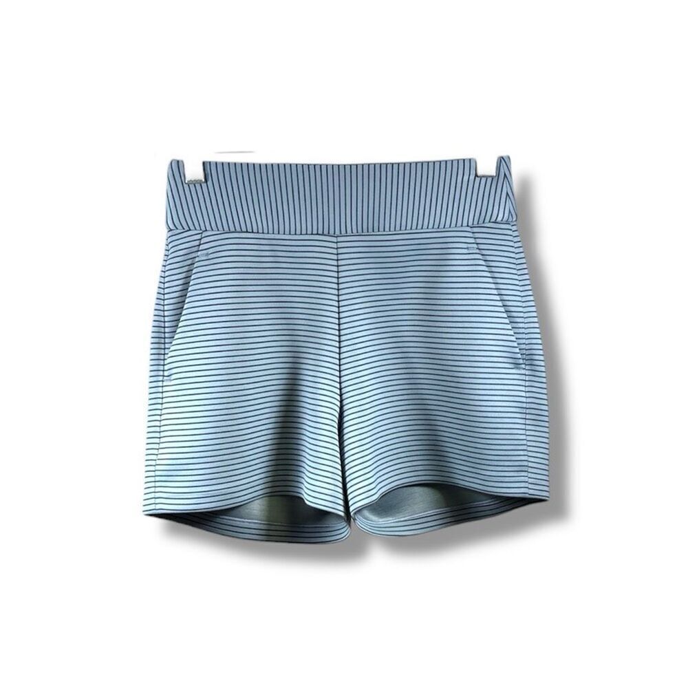 Lululemon Shaped Short 3” in Sterling Size 4